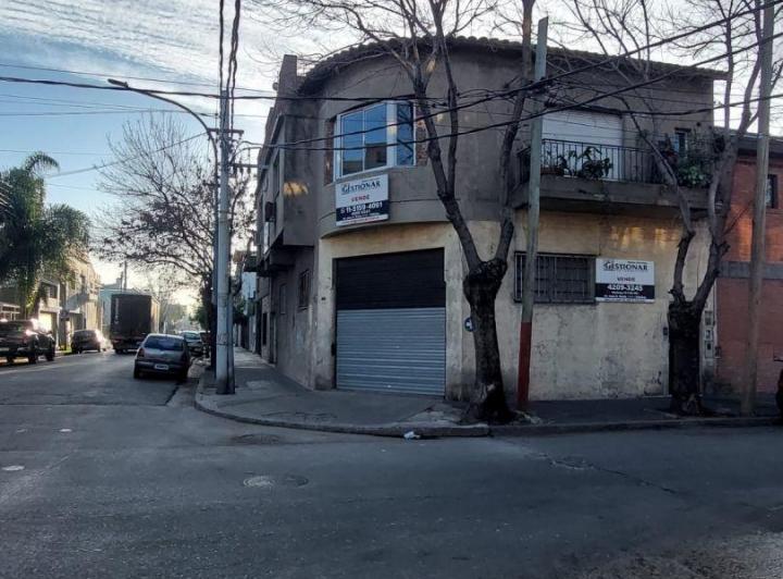 Casa · 300m² · 3 Ambientes · 1 Cochera