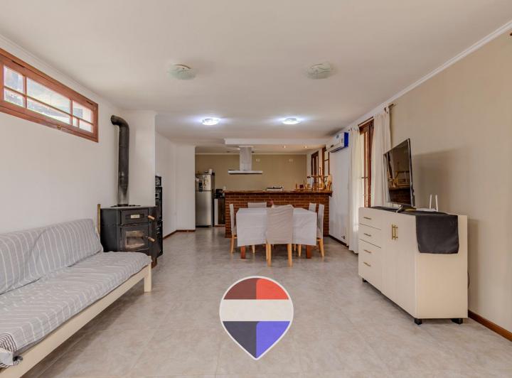 Casa · 115m² · 4 Ambientes · 2 Cocheras