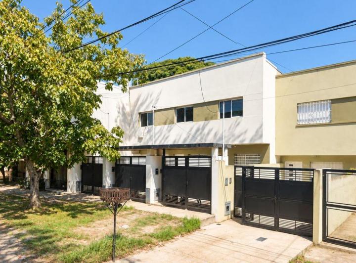 Casa · 70m² · 3 Ambientes · 1 Cochera