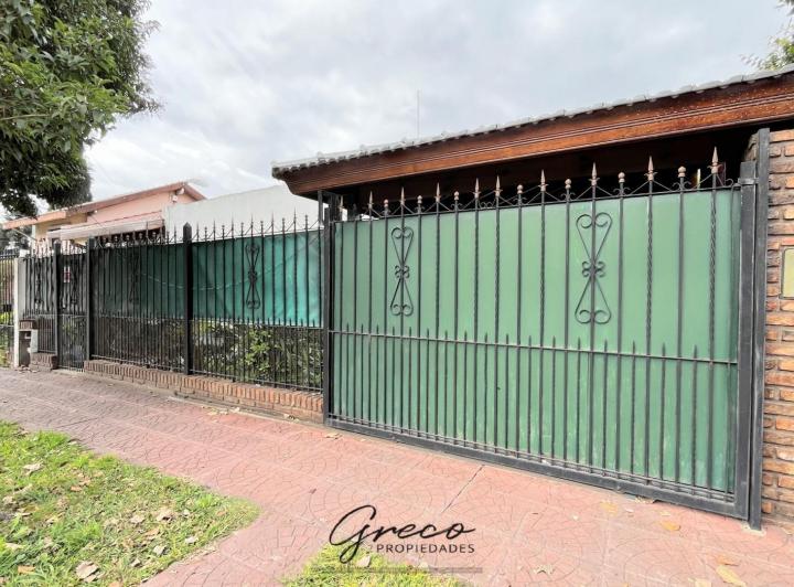 Casa · 70m² · 3 Ambientes · 2 Cocheras