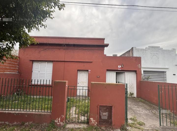 Casa · 75m² · 5 Ambientes · 2 Cocheras