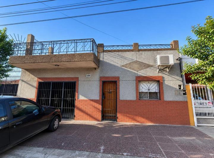 Casa · 170m² · 3 Ambientes · 2 Cocheras