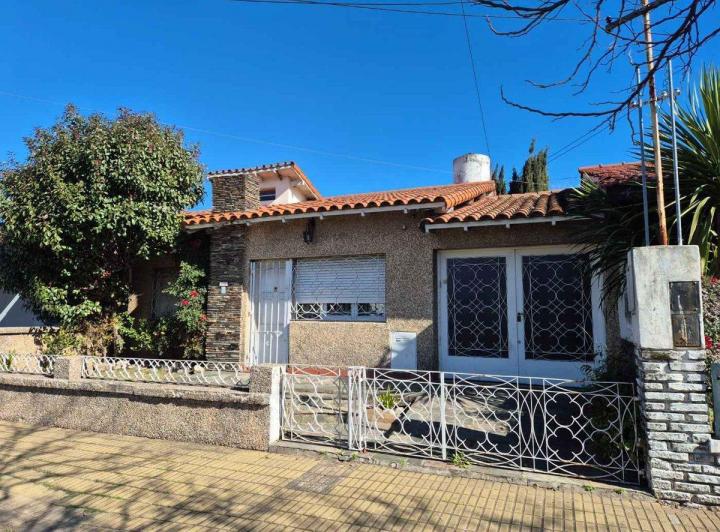 Casa · 188m² · 5 Ambientes · 1 Cochera