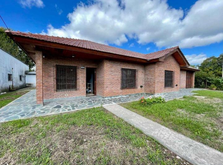 Casa · 171m² · 6 Ambientes · 1 Cochera