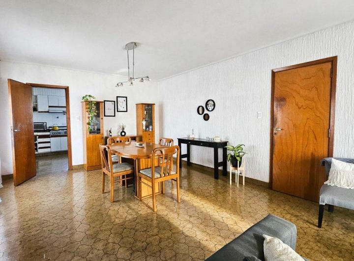 Casa · 78m² · 3 Ambientes · 2 Cocheras