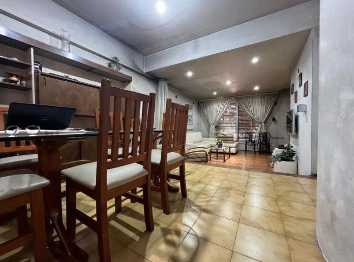 Casa · 145m² · 4 Ambientes · 1 Cochera