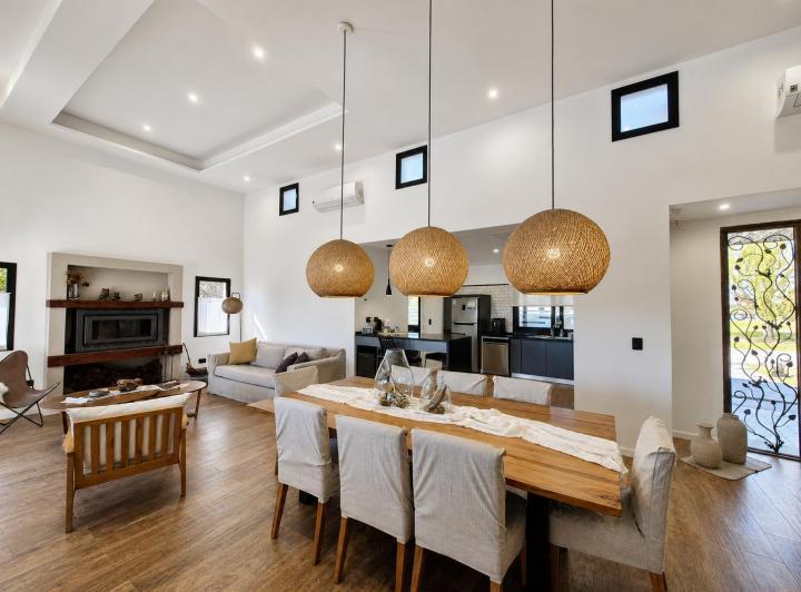 Casa · 812m² · 4 Ambientes · 2 Cocheras