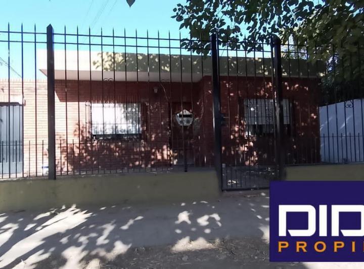 Casa · 137m² · 4 Ambientes · 1 Cochera