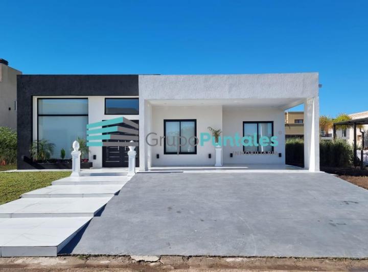 Casa · 230m² · 5 Ambientes · 2 Cocheras