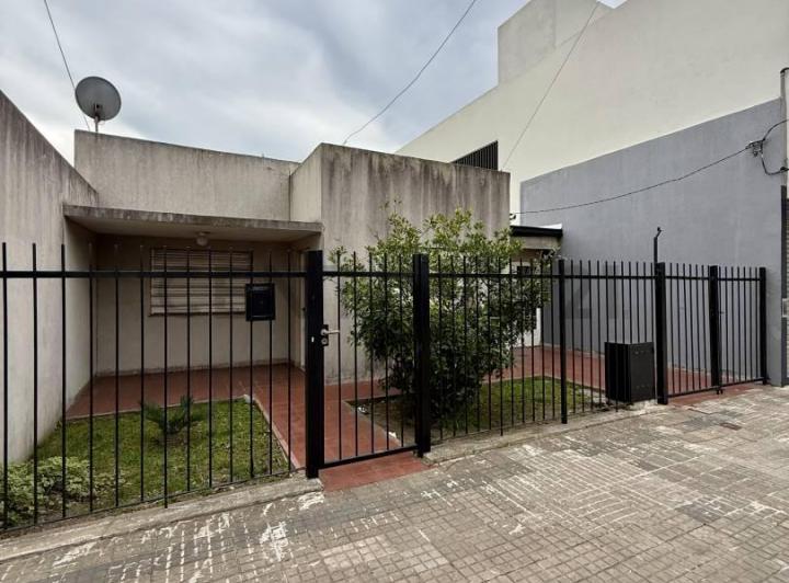 Casa · 120m² · 4 Ambientes · 1 Cochera