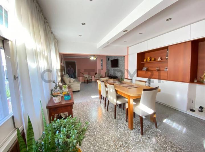 Casa · 110m² · 5 Ambientes