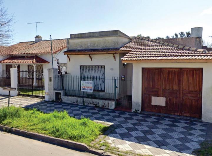 Casa · 98m² · 5 Ambientes · 1 Cochera
