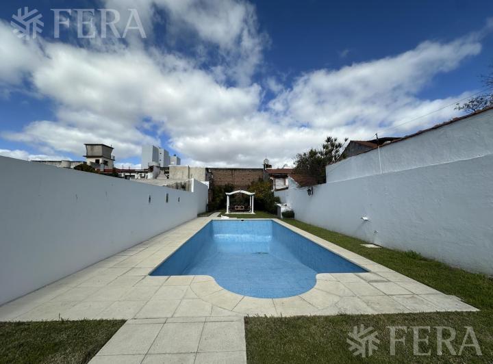 Casa · 149m² · 4 Ambientes · 1 Cochera