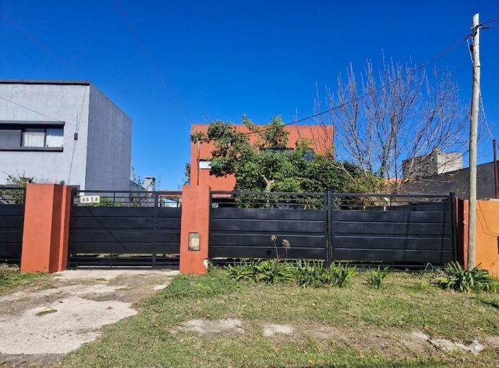 Casa · 100m² · 3 Ambientes · 1 Cochera