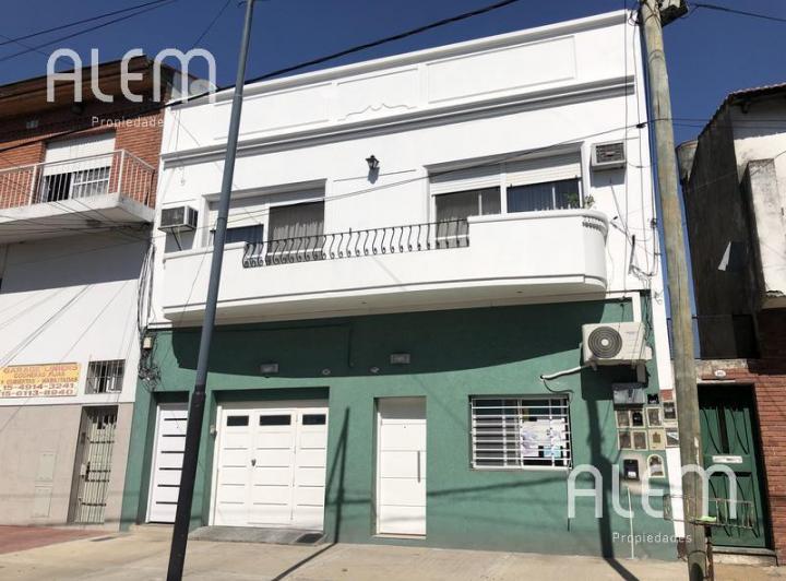 Casa · 154m² · 4 Ambientes · 1 Cochera