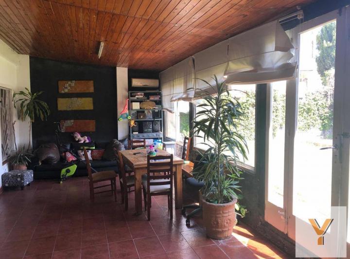 Casa · 150m² · 4 Ambientes · 2 Cocheras