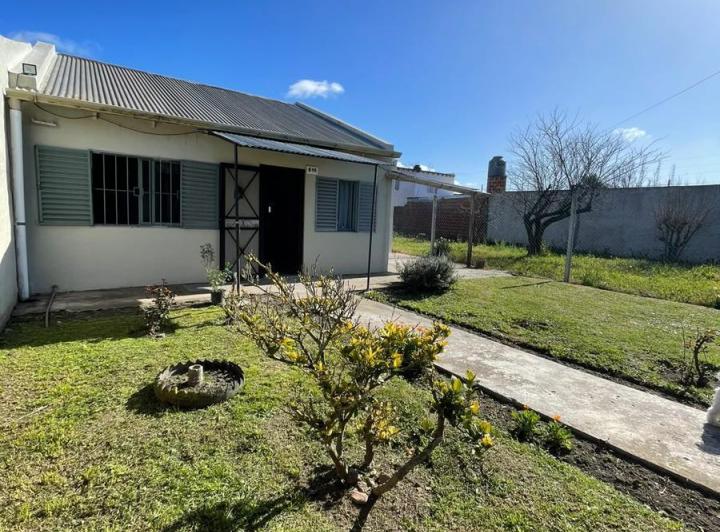 Casa · 430m² · 4 Ambientes · 2 Cocheras