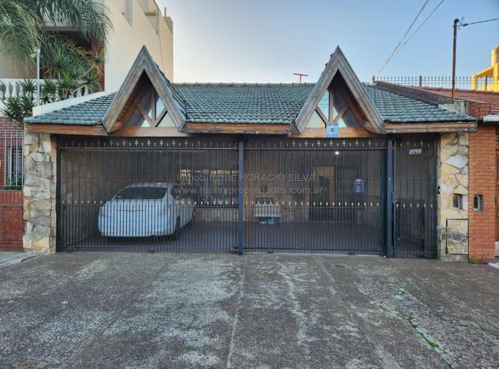 Casa · 221m² · 3 Ambientes · 3 Cocheras