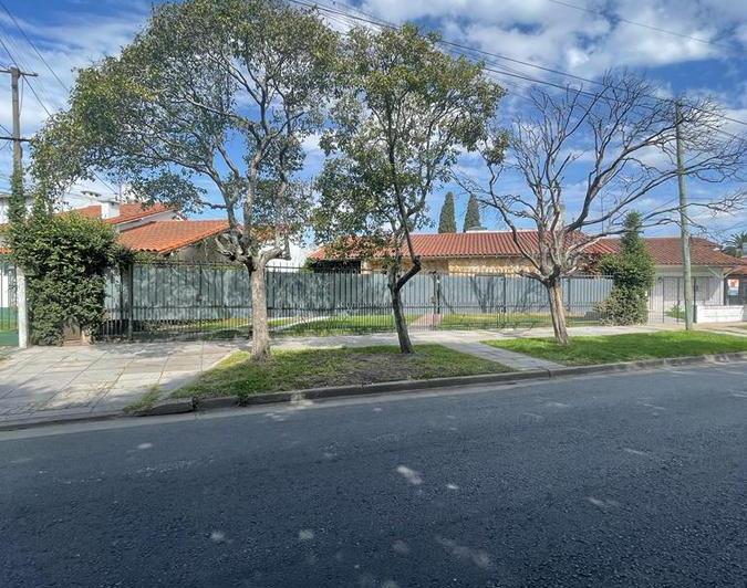 Casa · 300m² · 4 Ambientes