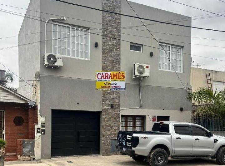 Casa · 200m² · 3 Ambientes · 2 Cocheras