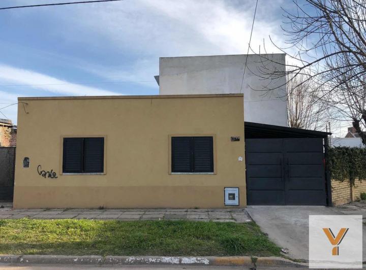 Casa · 50m² · 2 Ambientes · 1 Cochera