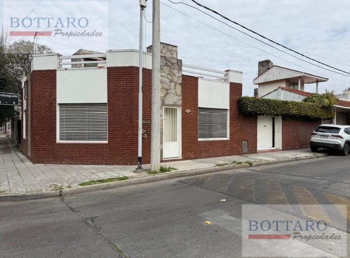 Casa · 120m² · 4 Ambientes · 1 Cochera