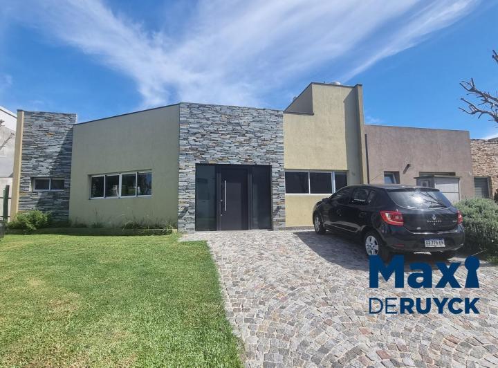 Casa · 121m² · 4 Ambientes