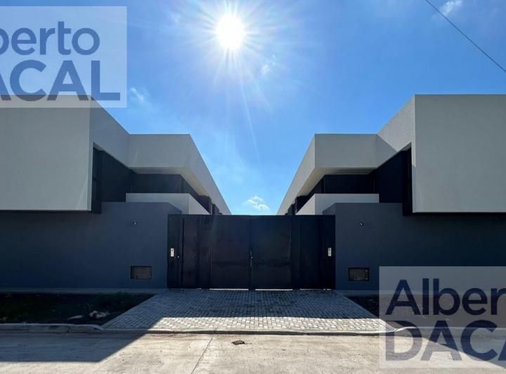Casa · 75m² · 2 Ambientes · 1 Cochera