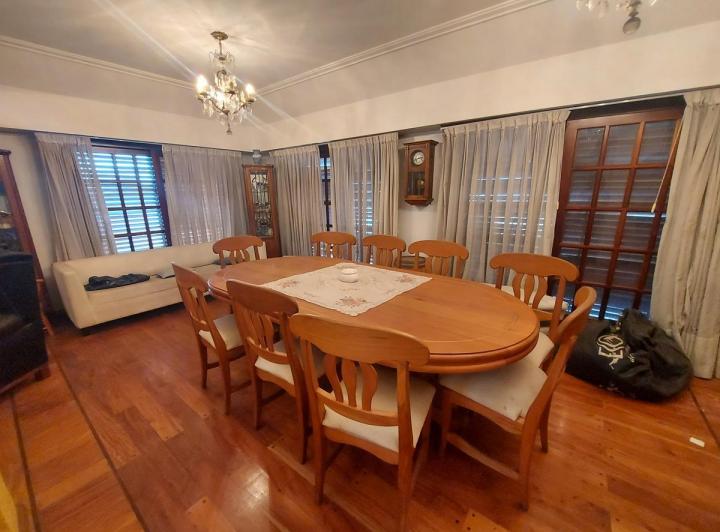 Casa · 375m² · 4 Ambientes