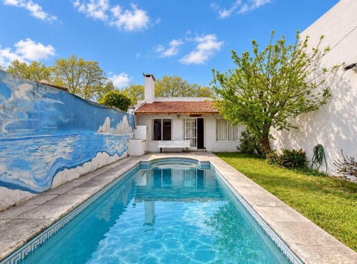 Casa · 280m² · 6 Ambientes · 2 Cocheras