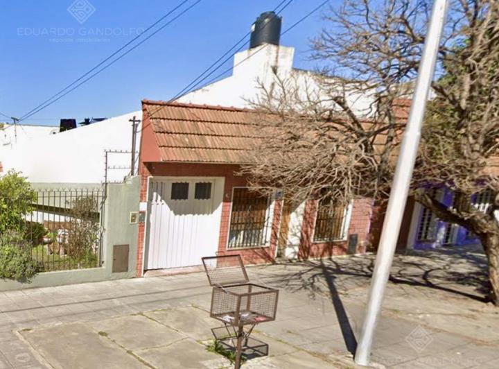 Casa · 122m² · 3 Ambientes · 1 Cochera