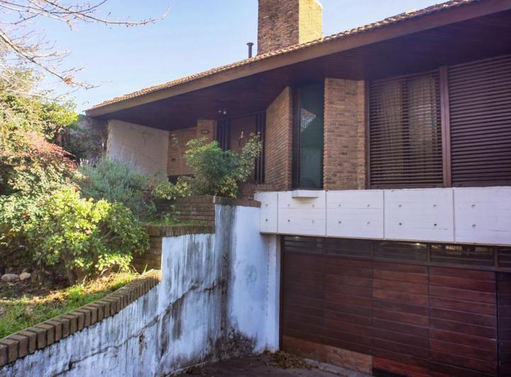 Casa · 244m² · 3 Dormitorios · 3 Cocheras