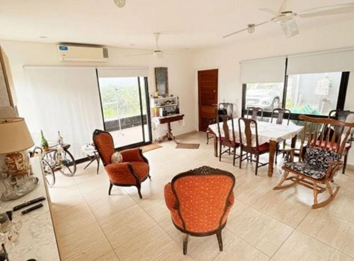 Casa · 110m² · 4 Ambientes · 3 Cocheras