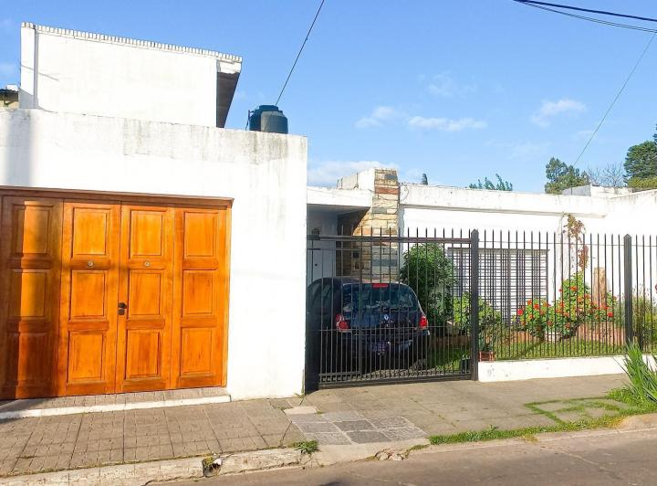 Casa · 120m² · 4 Ambientes · 2 Cocheras