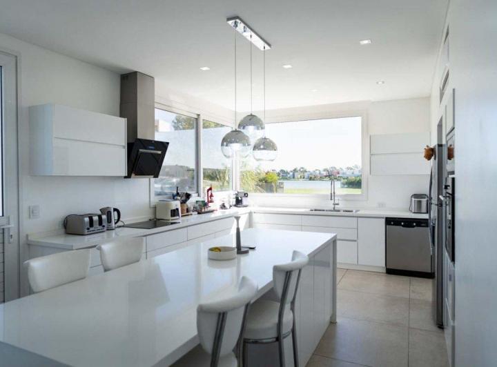 Casa · 223m² · 4 Ambientes · 2 Cocheras