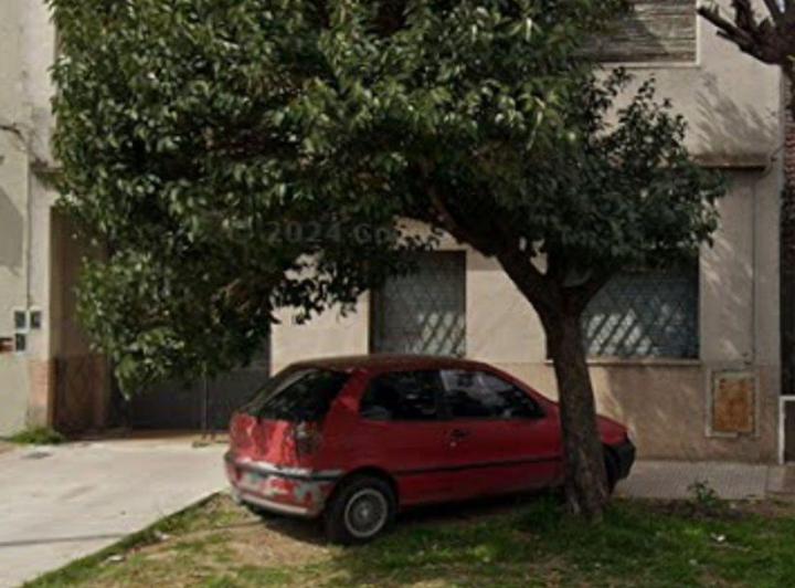 Casa · 180m² · 4 Ambientes · 2 Cocheras