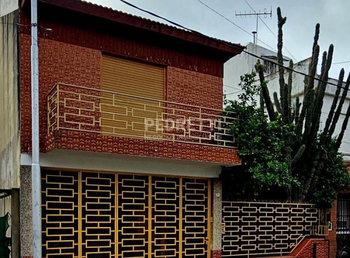 Casa · 97m² · 4 Ambientes · 2 Cocheras
