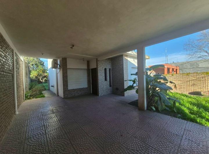 Casa · 120m² · 4 Ambientes · 2 Cocheras