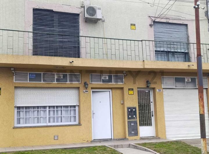 Casa · 262m² · 3 Dormitorios · 1 Cochera