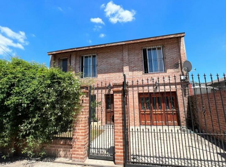 Casa · 427m² · 3 Ambientes