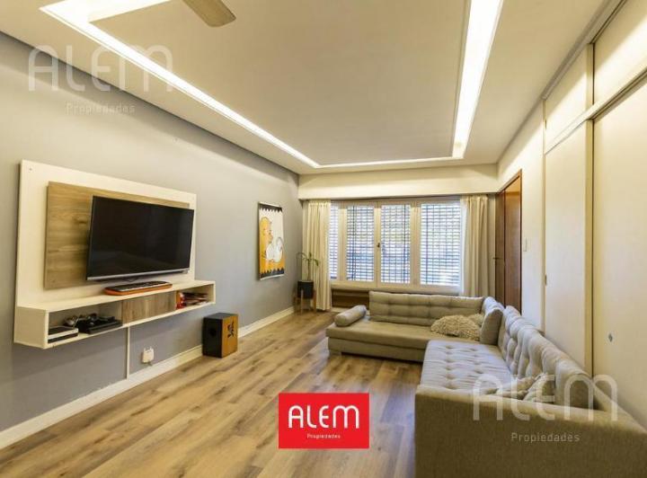 Casa · 144m² · 5 Ambientes · 1 Cochera