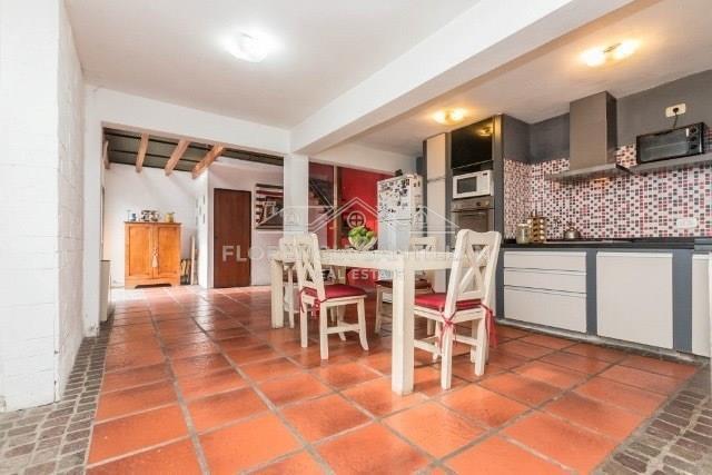 Casa · 90m² · 4 Ambientes · 1 Cochera
