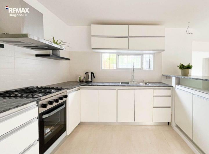 Casa · 115m² · 4 Ambientes · 2 Cocheras