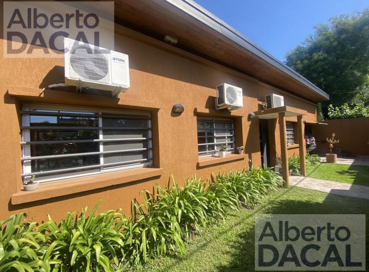 Casa · 152m² · 4 Ambientes · 3 Cocheras