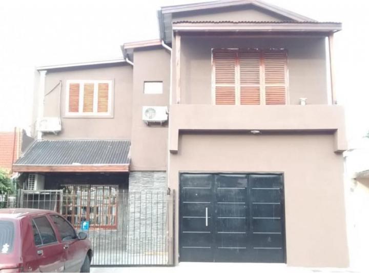 Casa · 100m² · 4 Ambientes · 1 Cochera