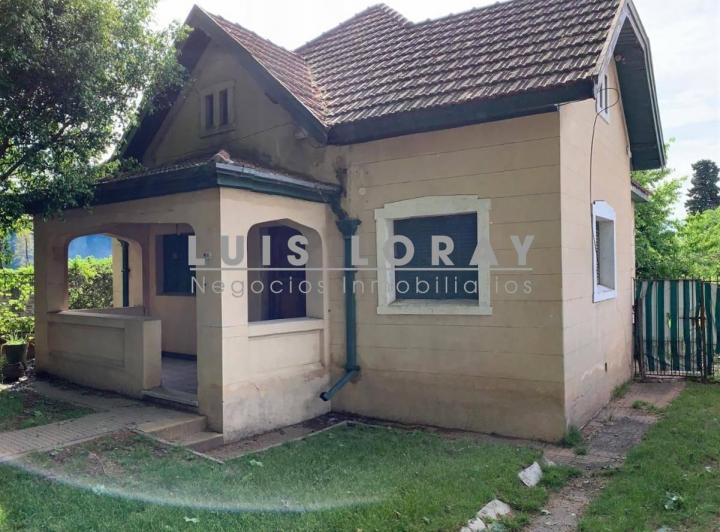 Casa · 656m² · 3 Ambientes · 1 Cochera