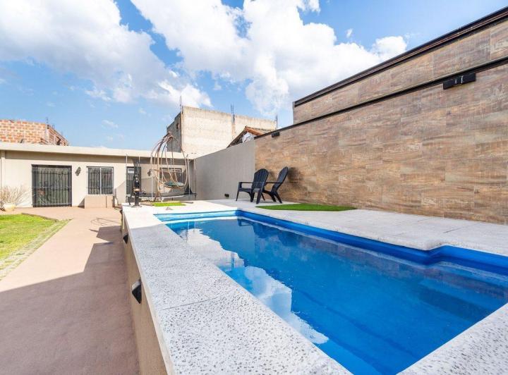 Casa · 191m² · 4 Ambientes · 2 Cocheras