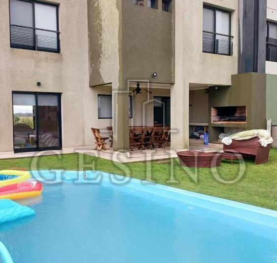 Casa · 110m² · 4 Ambientes · 2 Cocheras