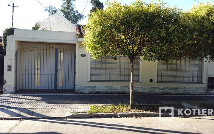 Casa · 3 Ambientes · 1 Cochera