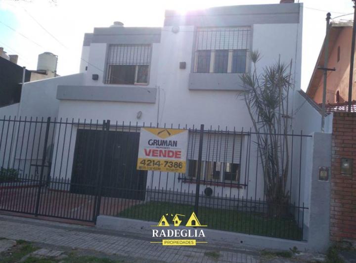 Casa · 134m² · 4 Ambientes · 1 Cochera